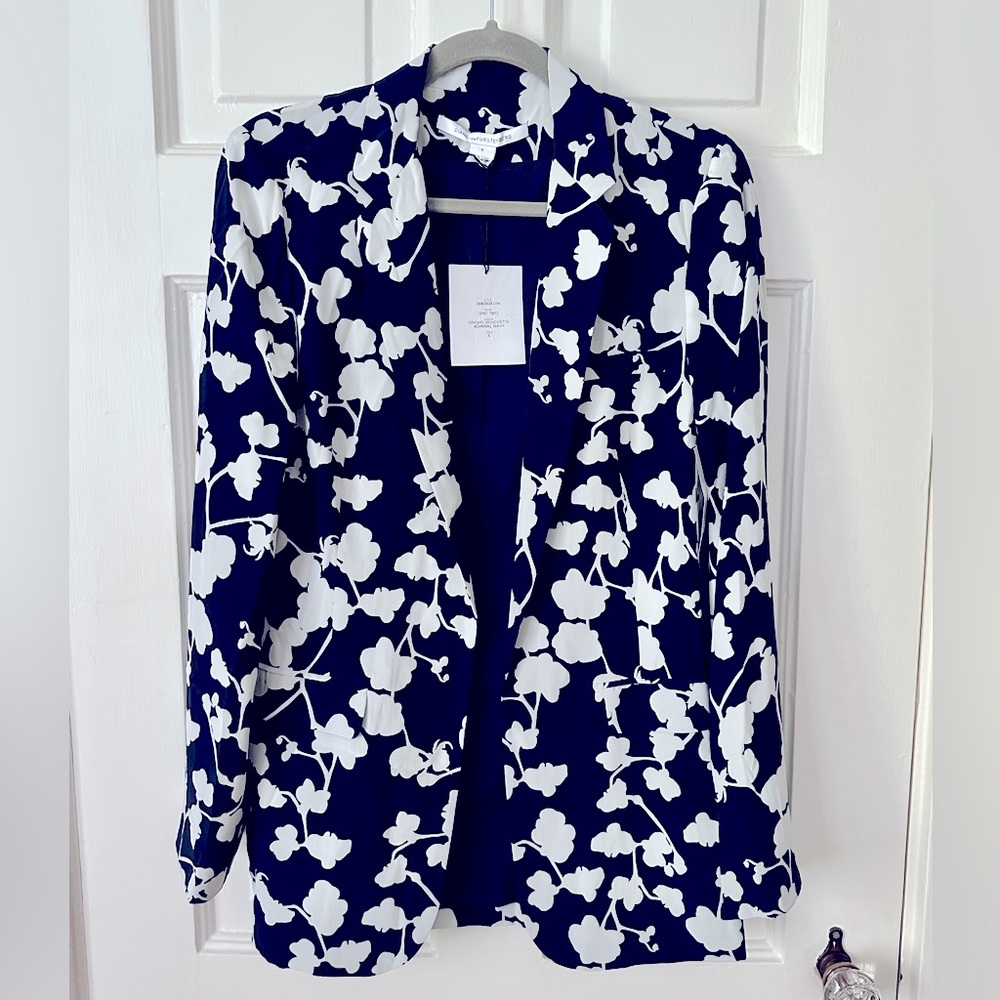 Diane von Furstenberg Vintage Orchid Silhouette Admiral Navy Silk Blazer Size 6